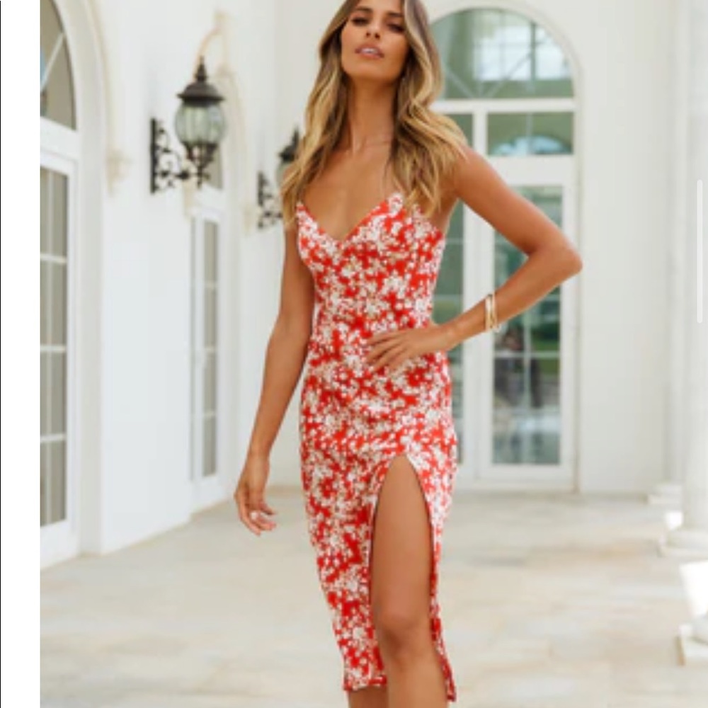 Hello molly red midi dress! Size medium